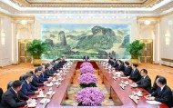 习近平集体会见上海合作组织成员国外长理事会会议外方代表团团长