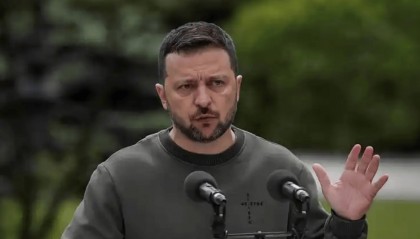 普京突然再次宣布停战，时间比第二次更长，泽连斯基底牌全部耗尽