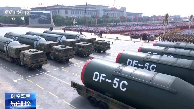 “大国重器”集中亮相阅兵场，解密尖端武器装备