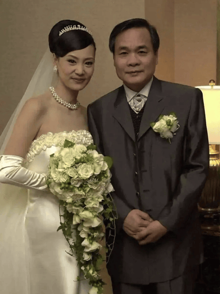 考古|刘雪华为新戏拔掉满口牙?从琼瑶泪后到硬核戏骨,她的一生太坎坷