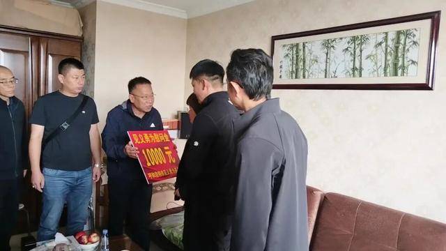 60岁老人救落水父子不幸溺亡,离退休仅23天,获救者:太对不起叔叔了