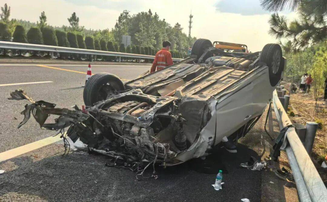 司机强行变道酿大祸,反诬赖对方:“我要是撒谎就天打雷劈!”