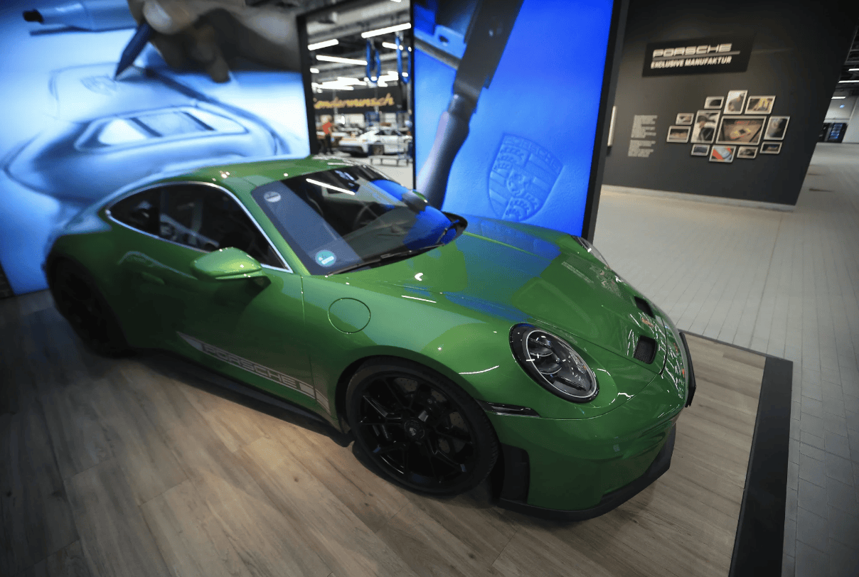 彭博:小米挑战保时捷定制业务,能否抓住高利润风口?