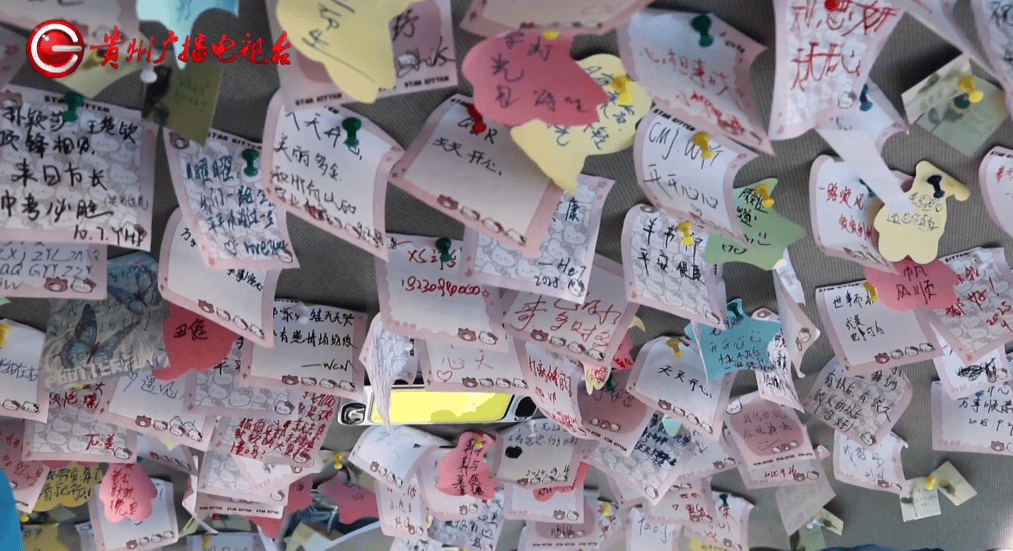 宛如“童话世界”般的出租车,你坐过吗?快来看“00”后小伙儿,打造的“浪漫满屋”