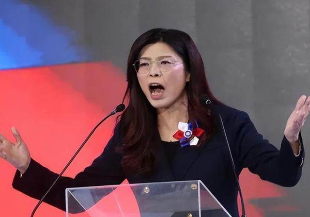 赖清德心腹偷偷离台，大陆再次祭出3大棒，郑丽文决定拼一把