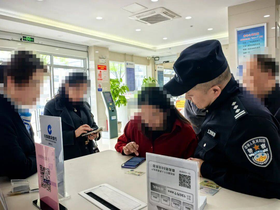 因一字之差，江苏泰州一男子误将100万元转到非洲！账户主人以为遇到网络诈骗，多次挂断民警电话，拉黑微信；经半个多月沟通终追回